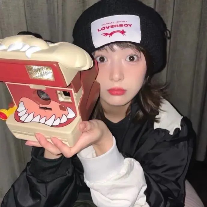 女孩，女孩Ⅱ：公寓与爱情